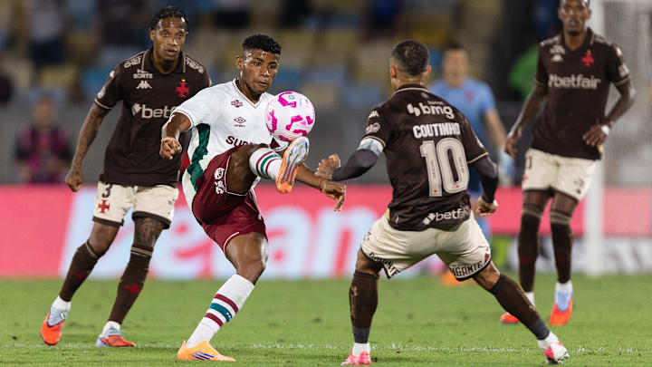 Vasco e Fluminense iniciam disputa por vaga na final da Copa do Brasil Vasco e Fluminense iniciam disputa por vaga na final da Copa do Brasil