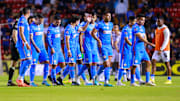 Jugadores de Cruz Azul en su partido ante Querétaro.