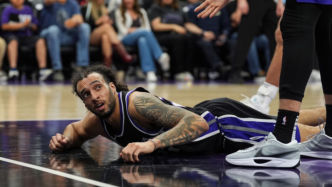 Phoenix Suns v Sacramento Kings