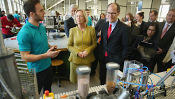 U.S. Labor Secretary Tom Perez Visits Siemens Training Center