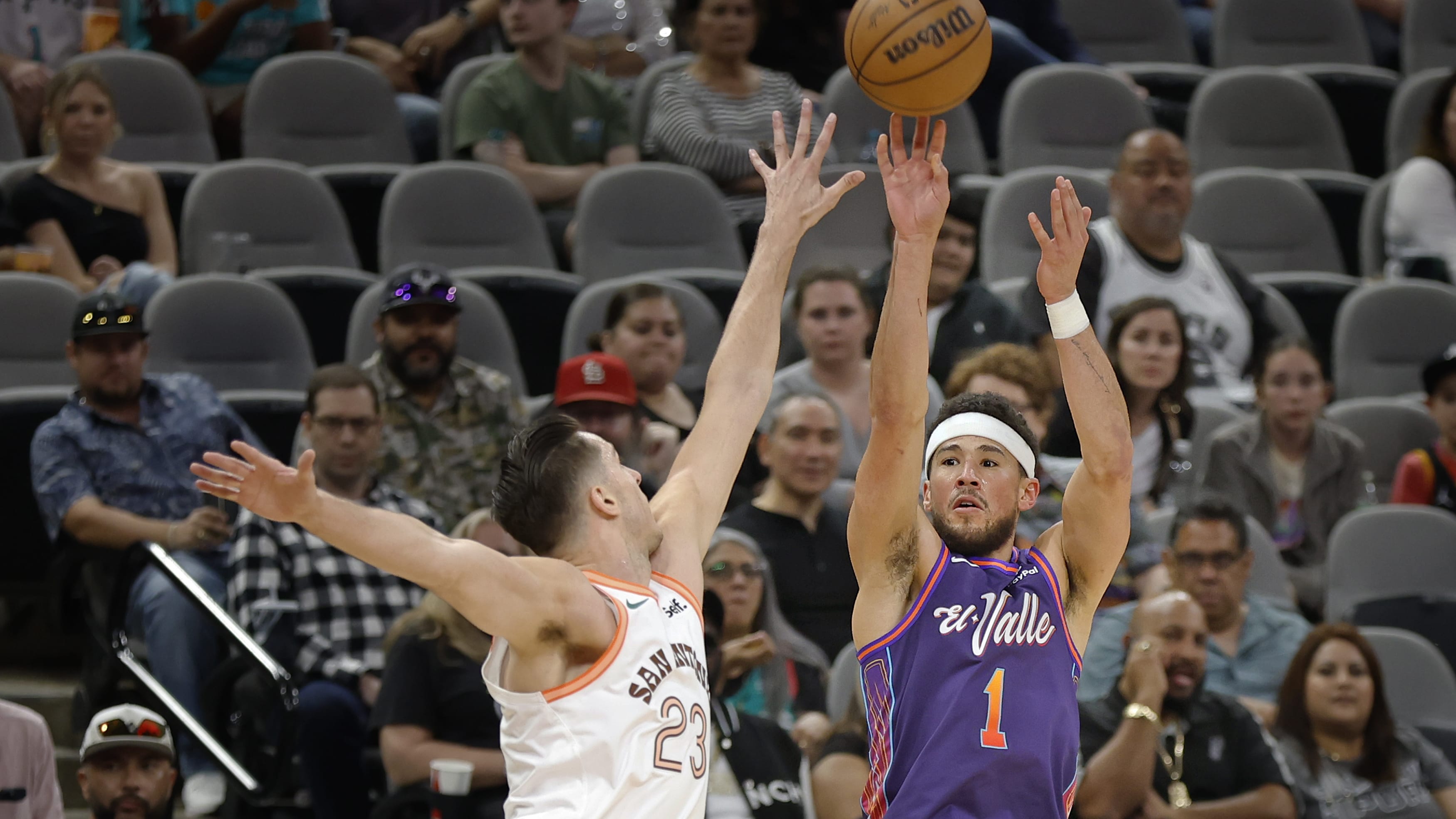 Phoenix Suns v San Antonio Spurs