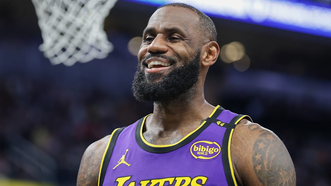 Los Angeles Lakers v Indiana Pacers