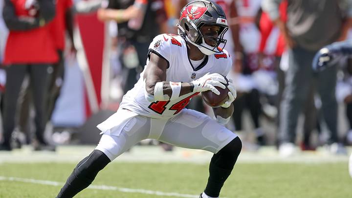 The Tampa Bay Buccaneers might be in danger of losing Chris Godwin to the Denver Broncos in free agency.