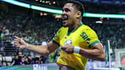 Vitor Roque foi o grande destaque do Palmeiras na goleada pela 28ª rodada do Brasileirão