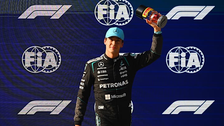 Russell domina la sprint en Shanghái; Ferrari coloca a Hamilton y Leclerc en el podio