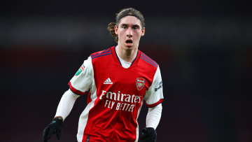 Marcelo Flores es parte del Arsenal U21 