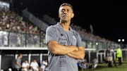 Santos viveu estreia de tempos opostos no Brasileirão