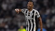 Marlos Freitas é titular absoluto do meio-campo