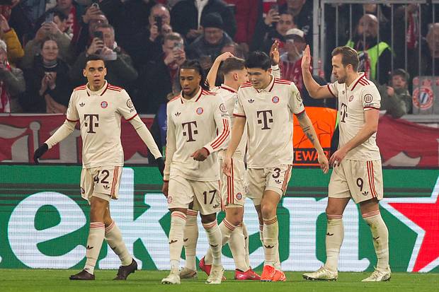 Bayern Munich célèbre le score en Ligue des champions Bayern Munich célèbre le score en Ligue des champions
