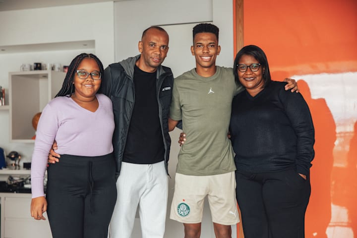 Estêvão | To Mom and Dad | The Players’ Tribune