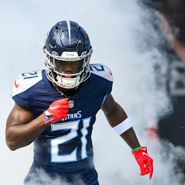 Tennessee Titans cornerback Roger McCreary runs out during player introductions against the Indianapolis Colts. Mandatory Credit: Steve Roberts-Imagn Images