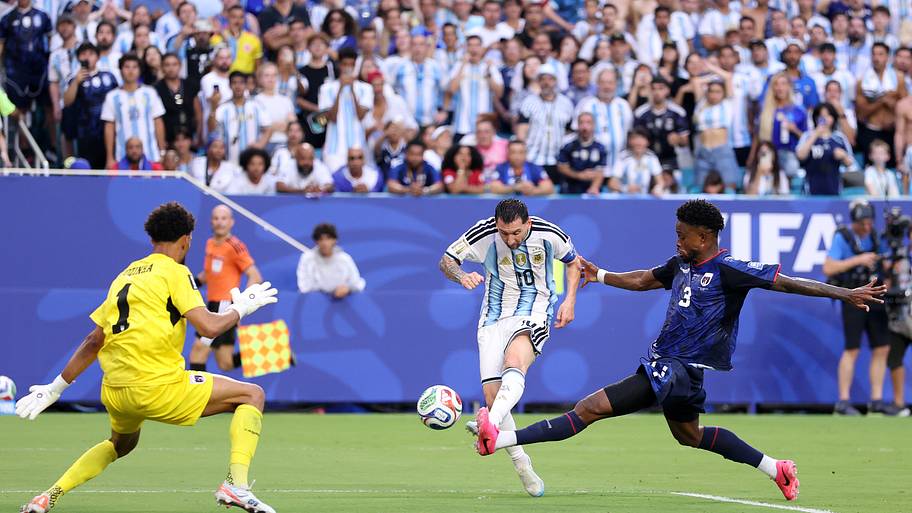 Lionel Messi goal.