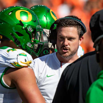 Oregon head coach Dan Lanning talks to his team during a timeout as the Oregon State Beavers host the Oregon Ducks Saturday, Sept. 14, 2024 at Reser Stadium in Corvallis, Ore.