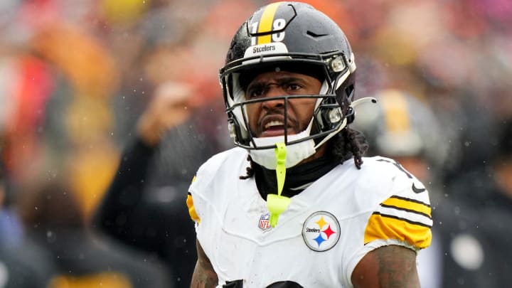 Pittsburgh Steelers wide receiver Diontae Johnson (18) reacts after a deep catch in the second quarter of a Week 12 NFL football game between the Pittsburgh Steelers and the Cincinnati Bengals, Sunday, Nov. 26, 2023, at Paycor Stadium.