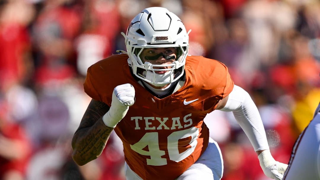 Texas Longhorns defensive end Lance Jackson (40) during the game between the Texas Longhorns and the Oklahoma Sooners at the Cotton Bowl. 