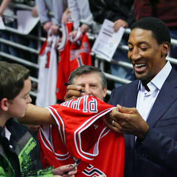 Dec. 18, 2010; Chicago, IL, USA; Chicago Bulls former player Scottie Pippen signs autographs prior to a game against the Los Angeles Clippers at the United Center. Mandatory Credit: Dennis Wierzbicki-Imagn Images