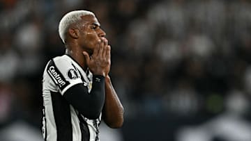 Vendido ao Nottingham Forest, Cuiabano retorna ao Botafogo