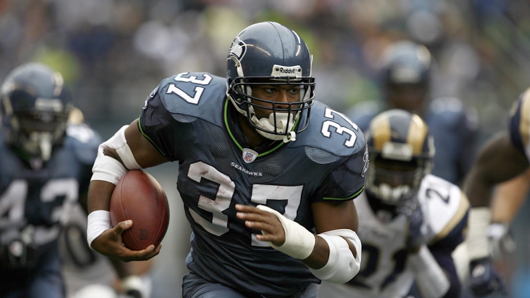 Oct 21, 2007; Seattle, WA, USA; Seattle Seahawks running back Shaun Alexander (37) rushes against the St. Louis Rams in the second quarter at Qwest Field. Mandatory Credit: Joe Nicholson-Imagn Images