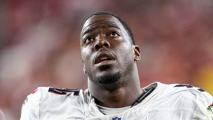 Atlanta Falcons defensive end Zach Harrison 