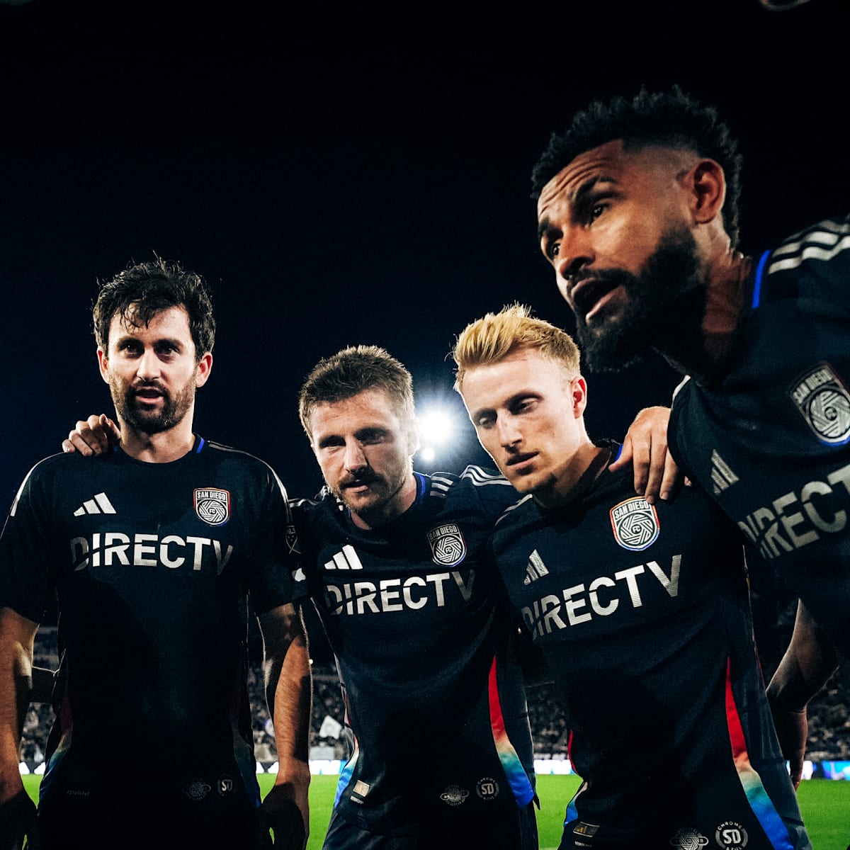 Descarga Vector De Diseño De Camiseta De Soldado Del Equipo De Respuesta  Rápida., image size:1200x1200