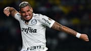 Navarro 'castigou' o Táchira no primeiro encontro dos clubes 