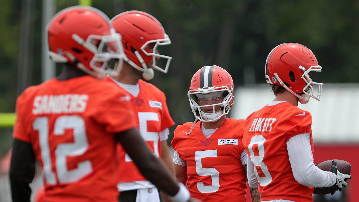Adam Schefter sagt voraus, wie die Browns mit dem Quarterback-Überschuss ...