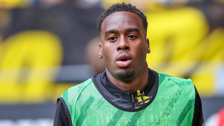 Chelsea's Transfer Hunt: Which Star Should Blues Prioritize Among Garnacho, Gittens, Pedro and Kudus?
