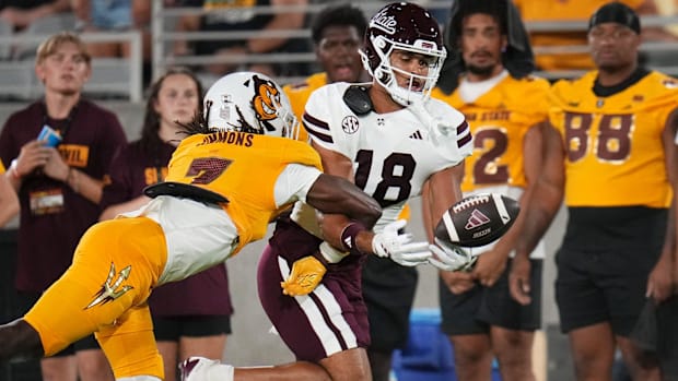 Arizona State defensive back Shamari Simmons knocks a pass away from Mississippi State Bulldogs tight end Seydou Traore.