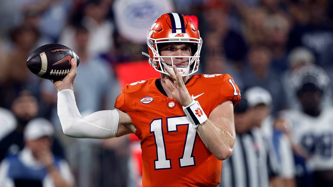 Clemson Tigers quarterback Christopher Vizzina (17) throws a pass against the Georgia Southern Eagles during the first half at Memorial Stadium. Clemson Tigers quarterback Christopher Vizzina (17) throws a pass against the Georgia Southern Eagles during the first half at Memorial Stadium.