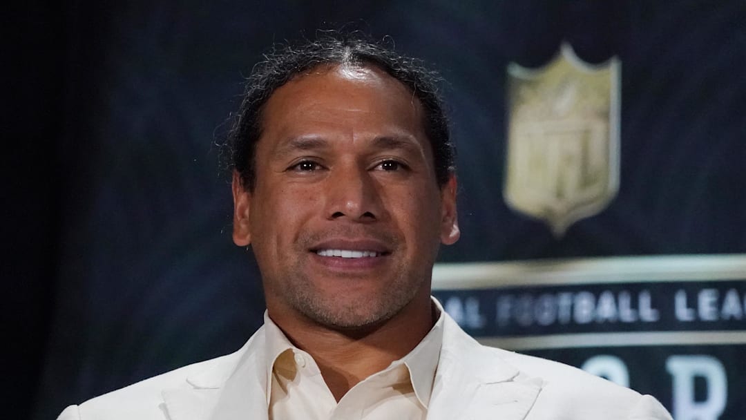 Feb 1, 2020; Miami, Florida, USA; Hall of Fame inductee Troy Polamalu speaks to the media druing NFL Honors awards presentation at Adrienne Arsht Center. Mandatory Credit: Kirby Lee-Imagn Images