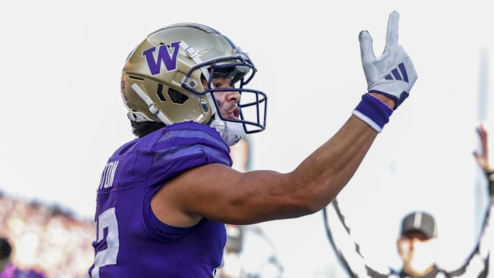 Washington Huskies wide receiver Denzel Boston (12)