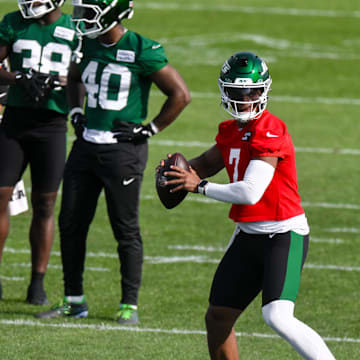 Jul 24, 2025; Florham Park, NY, USA; New York Jets quarterback Justin Fields (7) participates in a drill during training camp at Atlantic Health Jets Training Center. Mandatory Credit: John Jones-Imagn Images