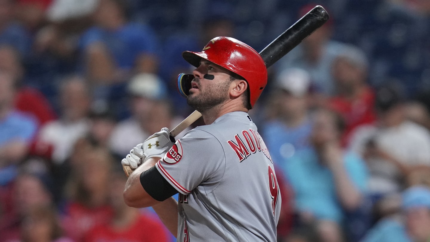 Opening impression: Moustakas leads Reds over Tigers 7-1