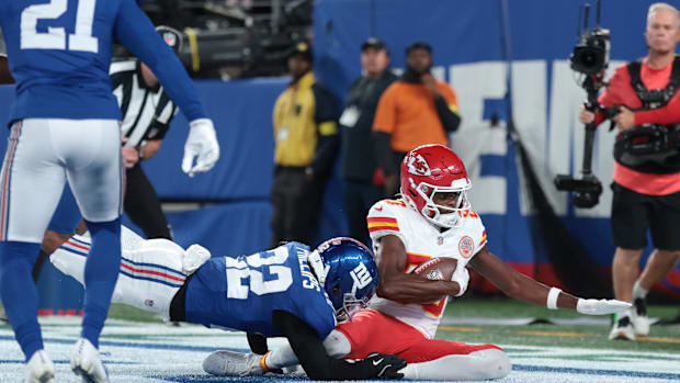 Tyquan Thornton scores against the Giants