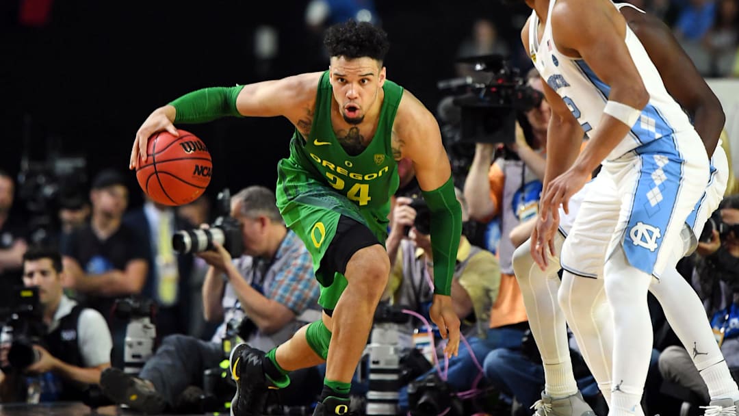 Apr 1, 2017; Glendale, AZ, USA; Oregon Ducks forward Dillon Brooks (24) drives to the basket against UNC Tar Heels guard Joel Berry II (2) in the semifinals of the 2017 NCAA Men's Final Four.