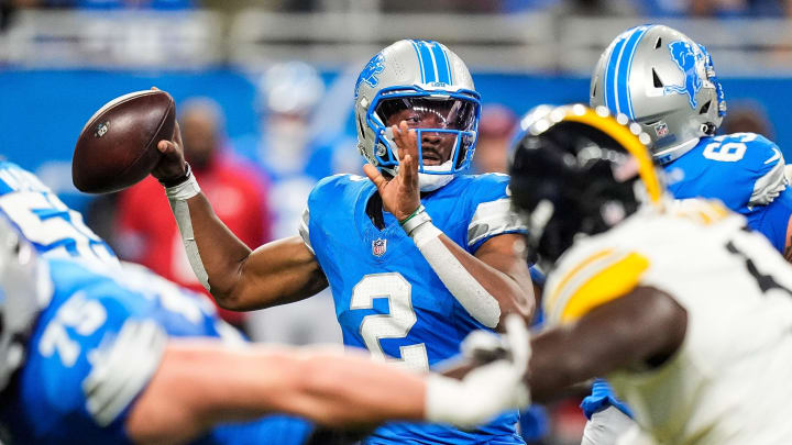 Detroit Lions quarterback Hendon Hooker (2) 