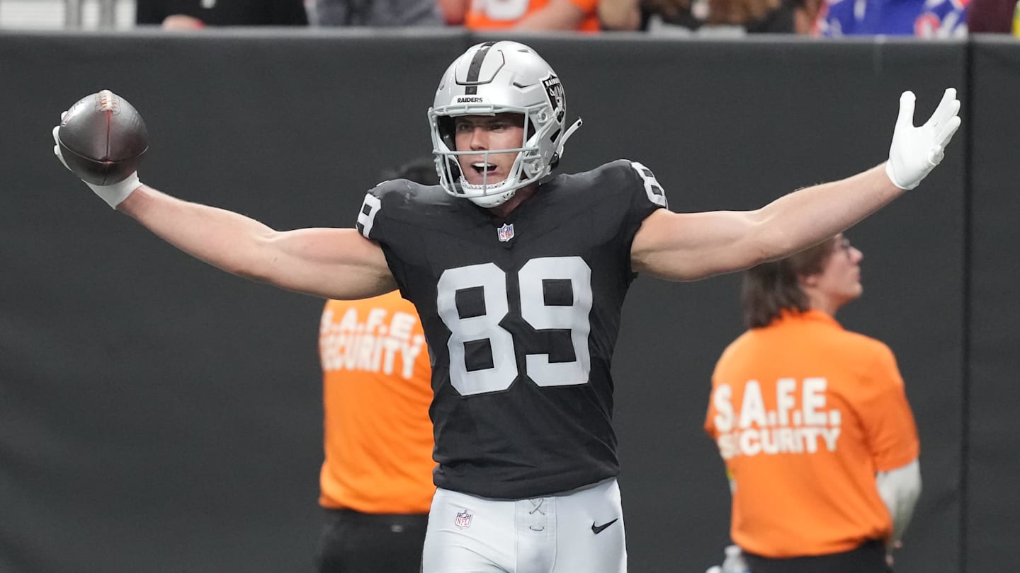 Raiders Place Brock Bowers on IR to End His Second Season