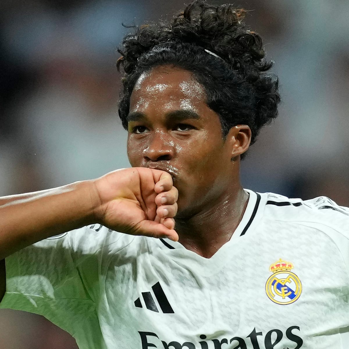 Real Madrid ENDRICK 9 ユニホーム adidas Real Madrid Home Endrick 9 Jersey 2025-2026 (Cup Style