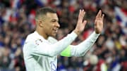 Kylian Mbappé disputera son deuxième match en tant que capitaine ce lundi face à l'Irlande. 