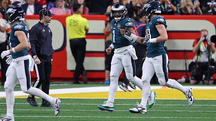 Feb 9, 2025; New Orleans, LA, USA; Philadelphia Eagles quarterback Jalen Hurts (1) and tight end Dallas Goedert (88) fist bump after a touchdown against the Kansas City Chiefs during the first half of Super Bowl LIX at Caesars Superdome. Mandatory Credit: Bill Streicher-Imagn Images Feb 9, 2025; New Orleans, LA, USA; Philadelphia Eagles quarterback Jalen Hurts (1) and tight end Dallas Goedert (88) fist bump after a touchdown against the Kansas City Chiefs during the first half of Super Bowl LIX at Caesars Superdome. Mandatory Credit: Bill Streicher-Imagn Images