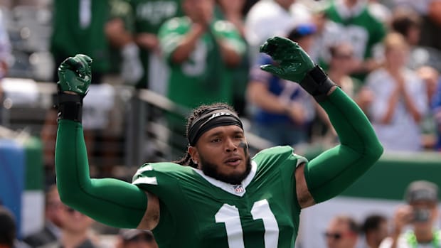 New York Jets linebacker Jermaine Johnso