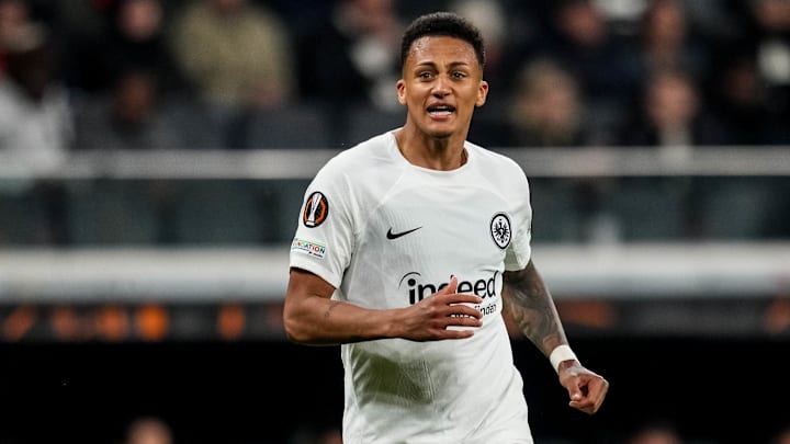 Tuta im Trikot von Eintracht Frankfurt. Bald könnte er für Crystal Palace spielen Tuta im Trikot von Eintracht Frankfurt. Bald könnte er für Crystal Palace spielen
