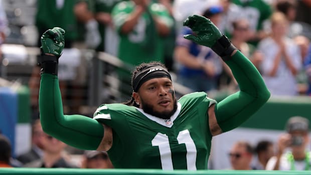 New York Jets linebacker Jermaine Johnso