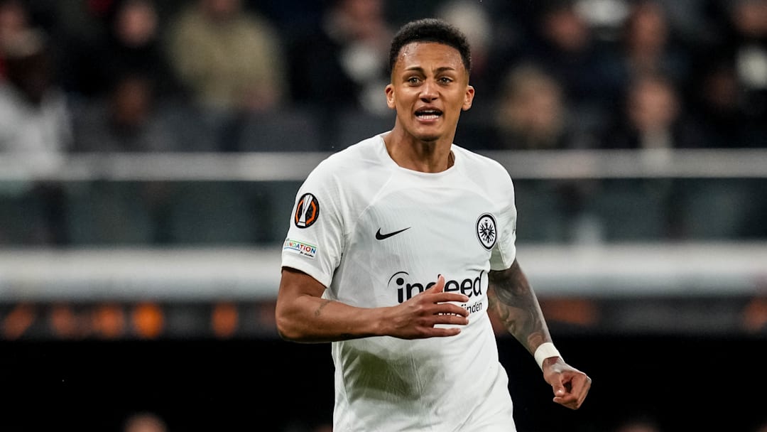 Tuta im Eintracht-Trikot Tuta im Eintracht-Trikot