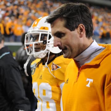 Ex-Tennessee Volunteers head football coach Derek Dooley is launching a campaign to become the next United States senator in Georgia.