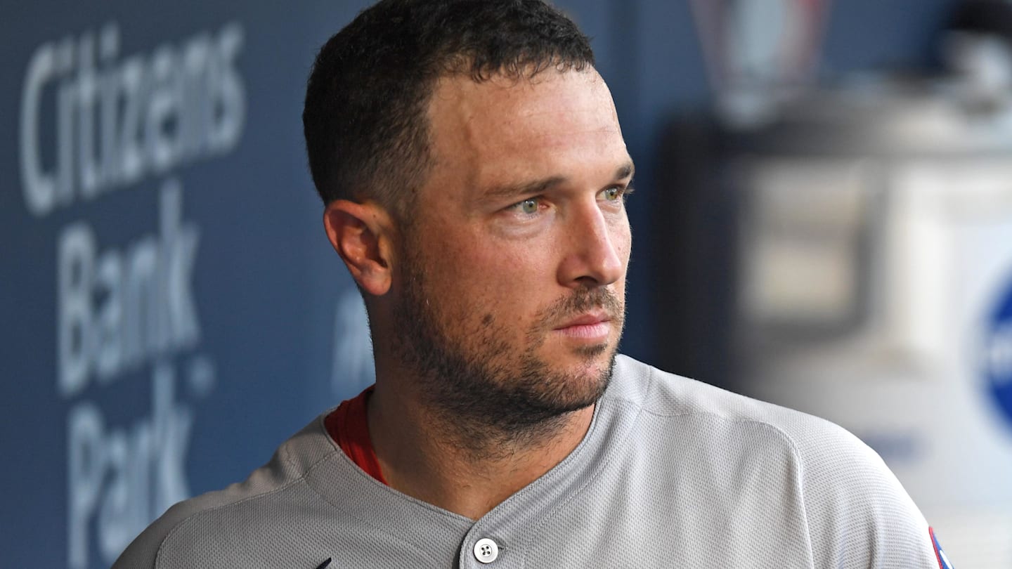 Red Sox, Astros Meet Amid Emotional Player Reunions