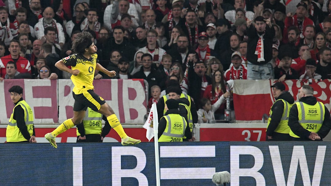 FBL-GER-BUNDESLIGA-STUTTGART-DORTMUND