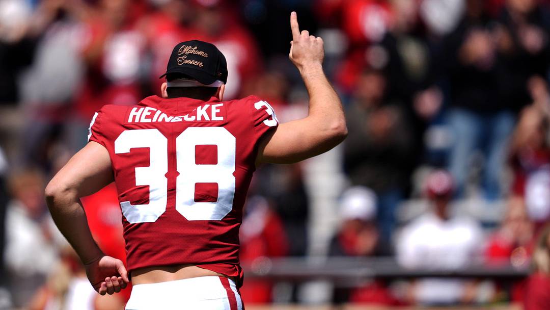 Oklahoma's Owen Heinecke (38) runs on to the field before the University of Oklahoma Sooners Spring Game at the Gaylord Family - Oklahoma Memorial Stadium in Norman, Okla., Saturday April 18, 2026.