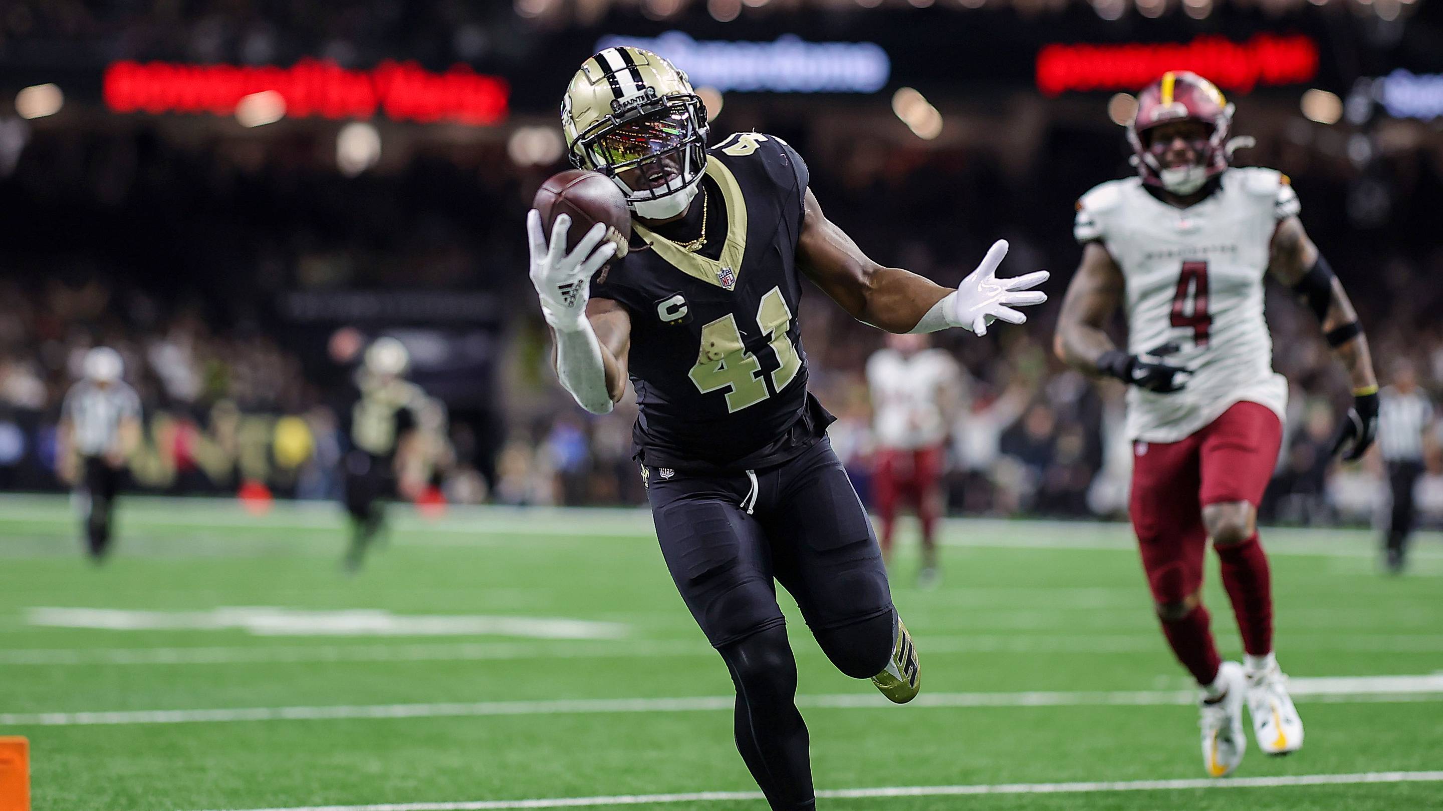This Cowboys-Saints trade for Alvin Kamara gives Dak Prescott another weapon