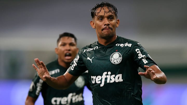 Gustavo Scarpa é eleito o melhor em campo diante do Atlético-GO pelo Brasileirão. Gustavo Scarpa é eleito o melhor em campo diante do Atlético-GO pelo Brasileirão.